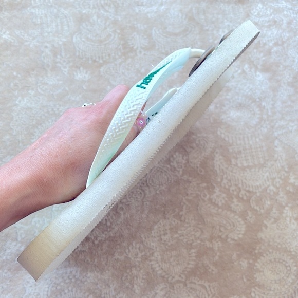 Brand New Havaianas White & Green Irish Good Luck Flip Flops Slide Thong Sandals - Picture 7 of 16